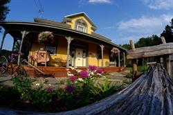 Maison Fairbairn House, Wakefield, QC opening hours