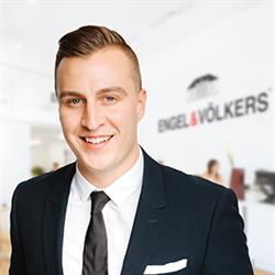 Brennan Bates Personal Real Estate Corporation, Vancouver, BC opening hours