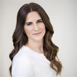 Corrine Donohoe - Corrine Donohoe Real Estate, North Vancouver, BC opening hours